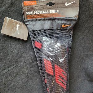 Nike anatomical shin guard Adult Unisex Large